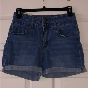 HIGH WAISTED SHORTS